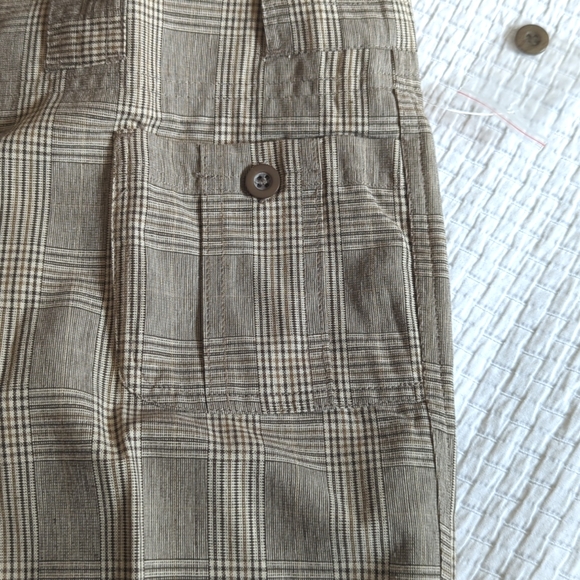 Plaid Capris Never Worn Sz 6 Casual or Dresswear - Picture 3 of 7